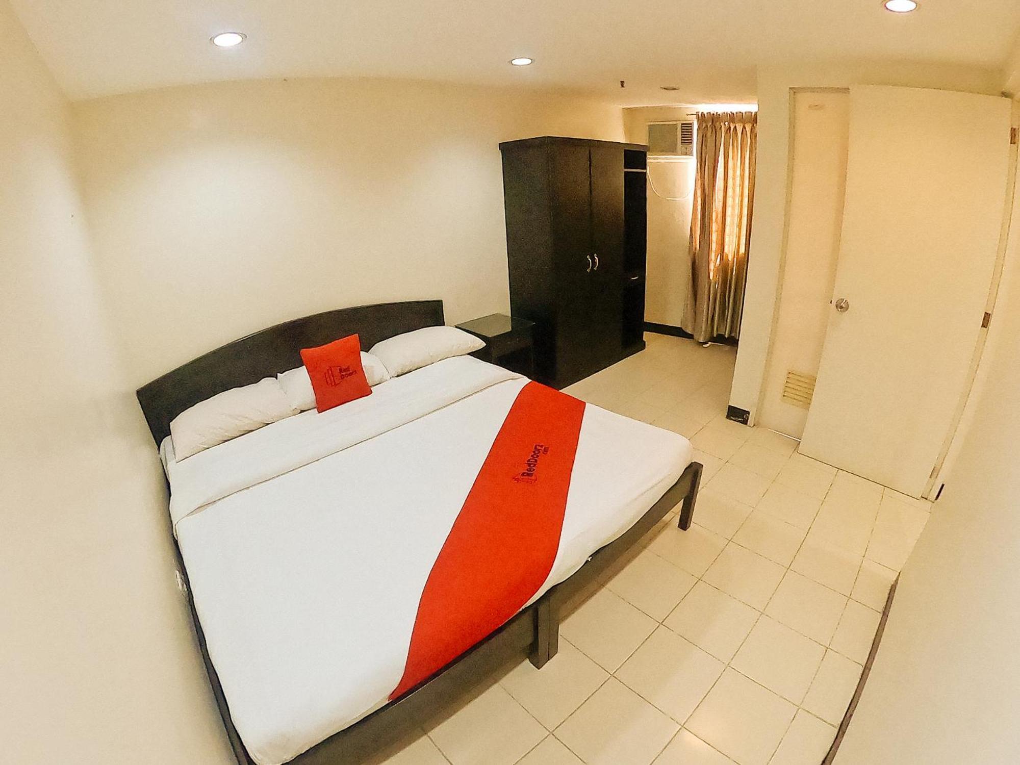 Reddoorz Plus @ Mabolo Cebu Pokoj fotografie